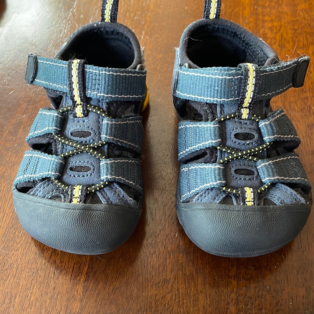 Keen baby toddler boys sandals blue size 5